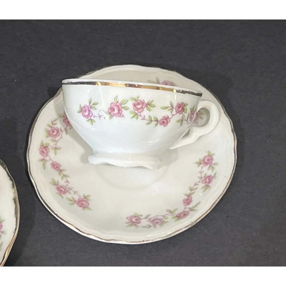 Vintage Purple Rose Footed Porcelain Tea Cup And Saucer Set With Gold‎ Trim Set